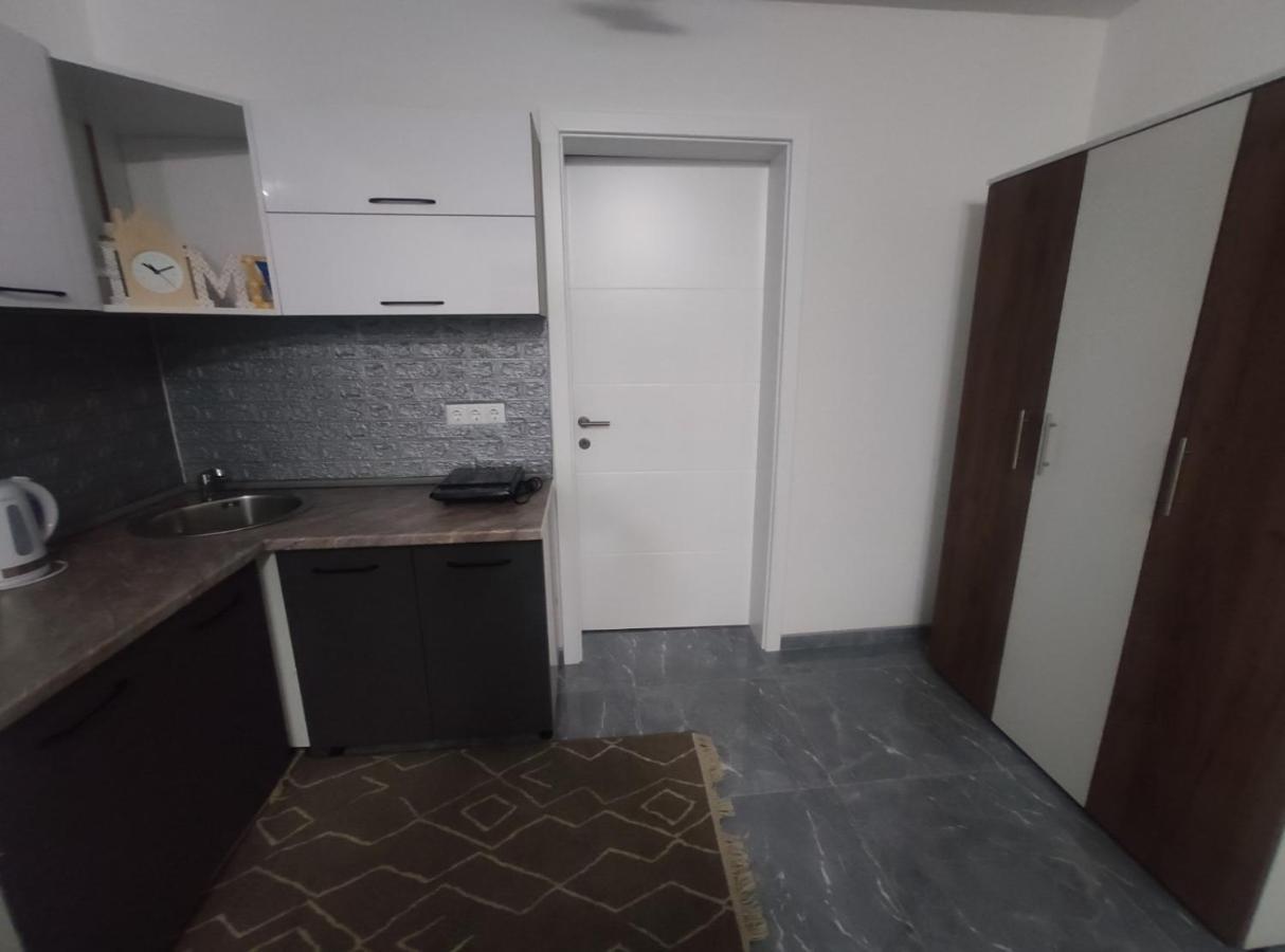 Neer Apartment Zivinice Екстериор снимка