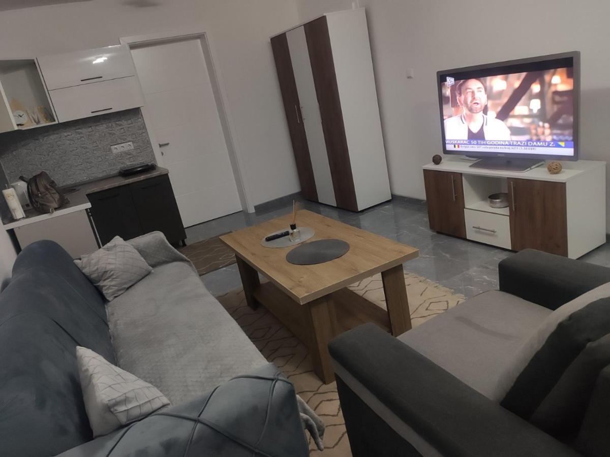 Neer Apartment Zivinice Екстериор снимка