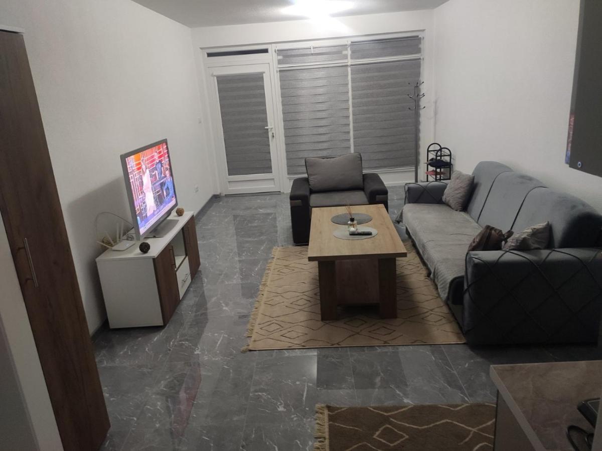 Neer Apartment Zivinice Екстериор снимка