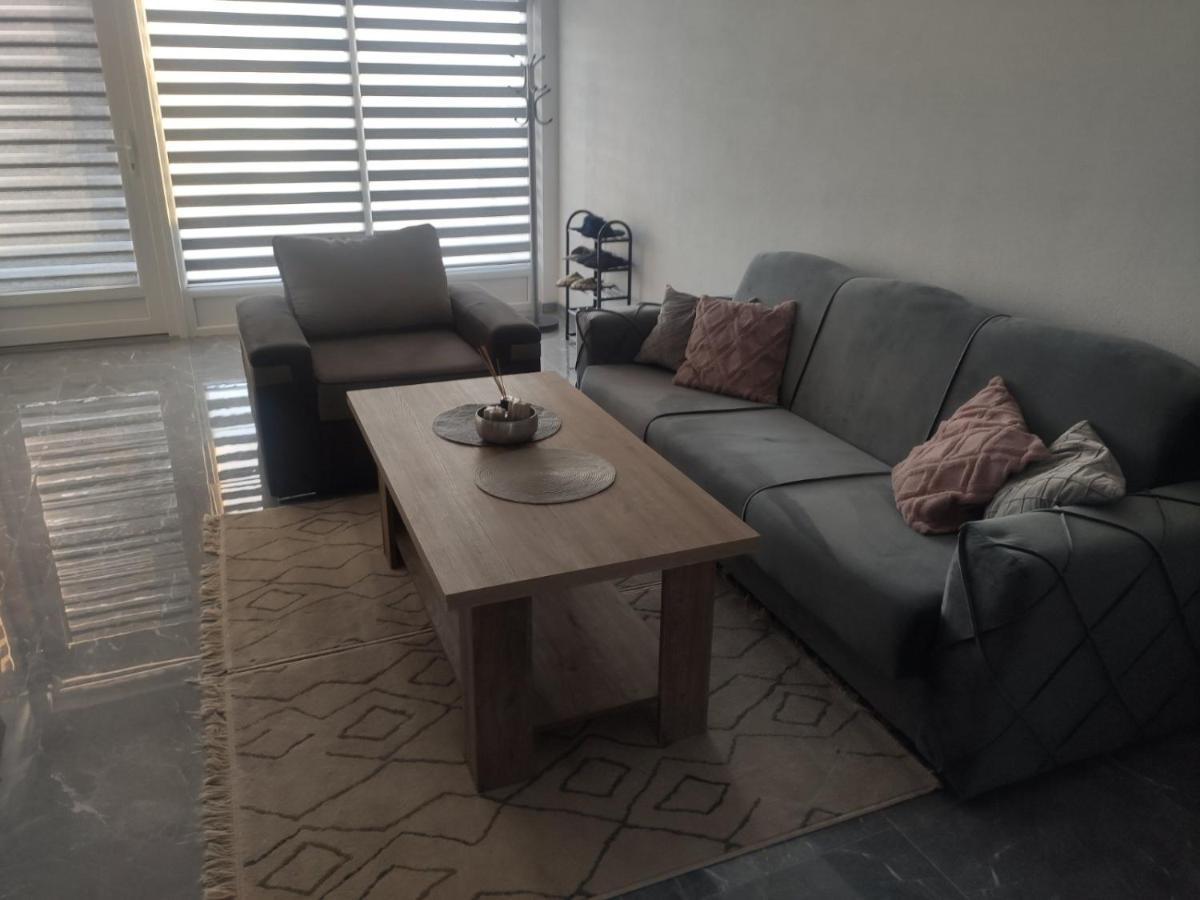Neer Apartment Zivinice Екстериор снимка